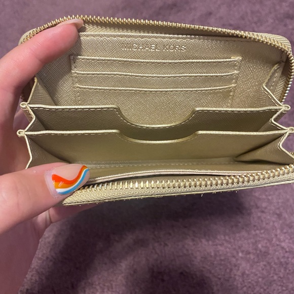 SOLD Michael Kors wristlet - Picture 3 of 3